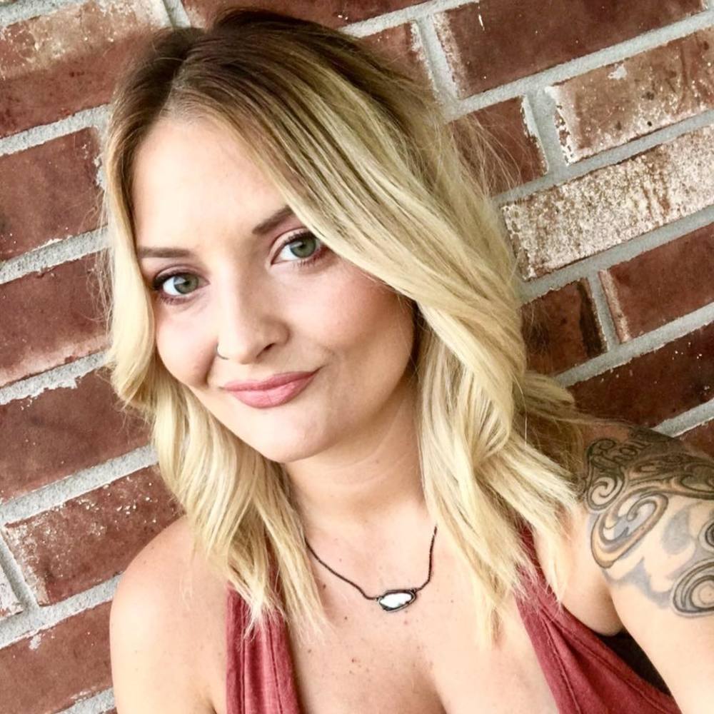 Meet your Posher, Ashley